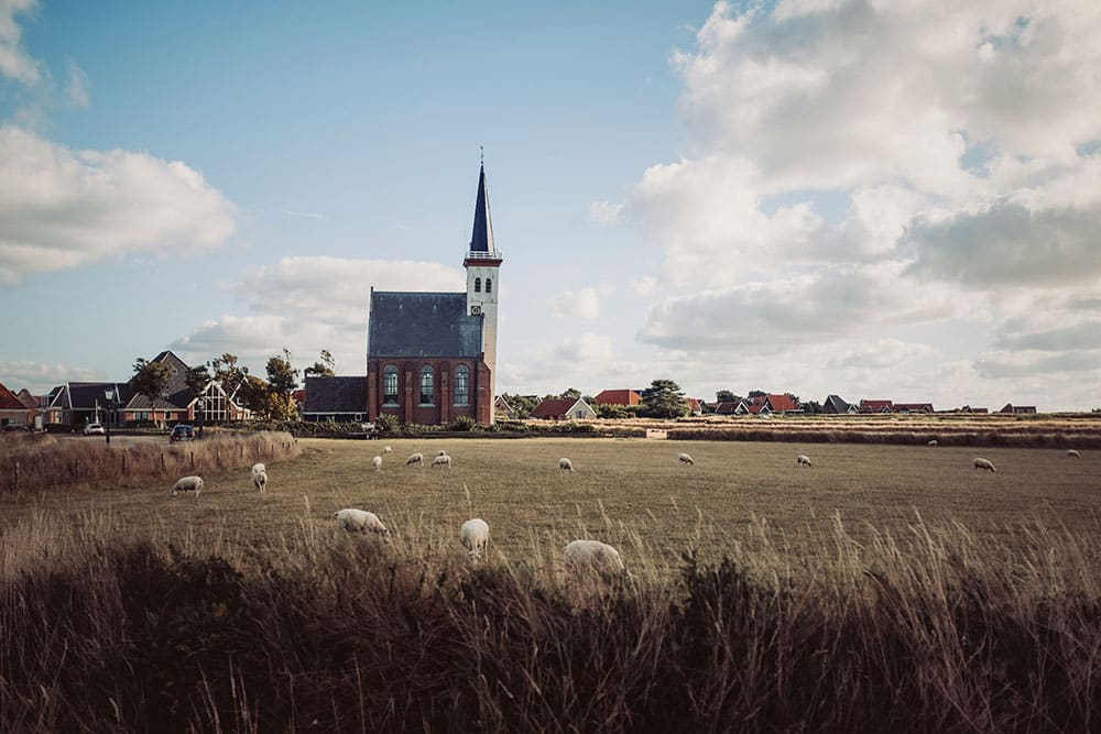 Historisch kerkje in Den Hoorn